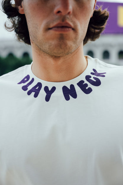 PLAY NECK tee